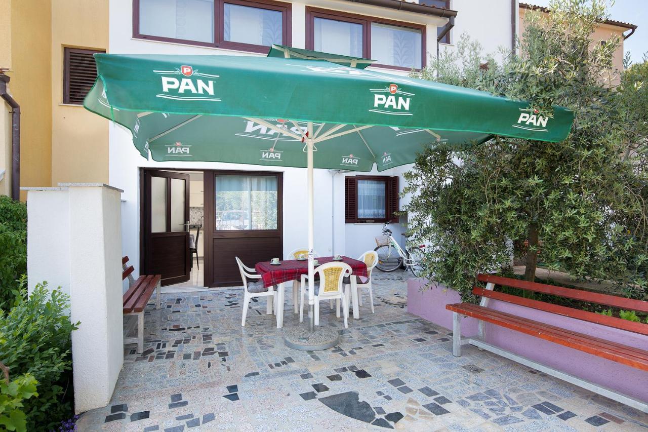 Apartment Rnjak Vinkuran Exterior foto